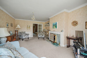 Sitting room- click for photo gallery